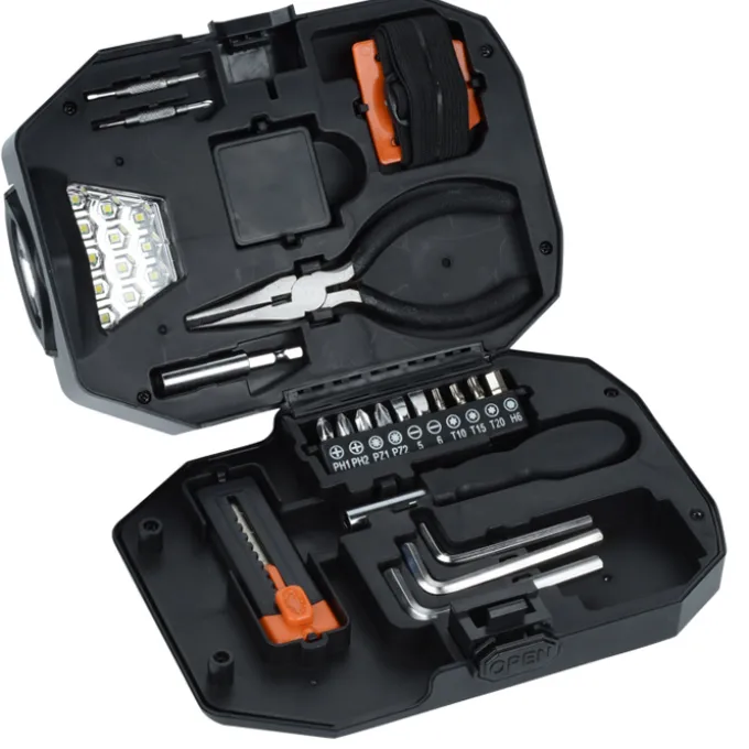 Built2Work Flashlight 22-Piece Tool Set