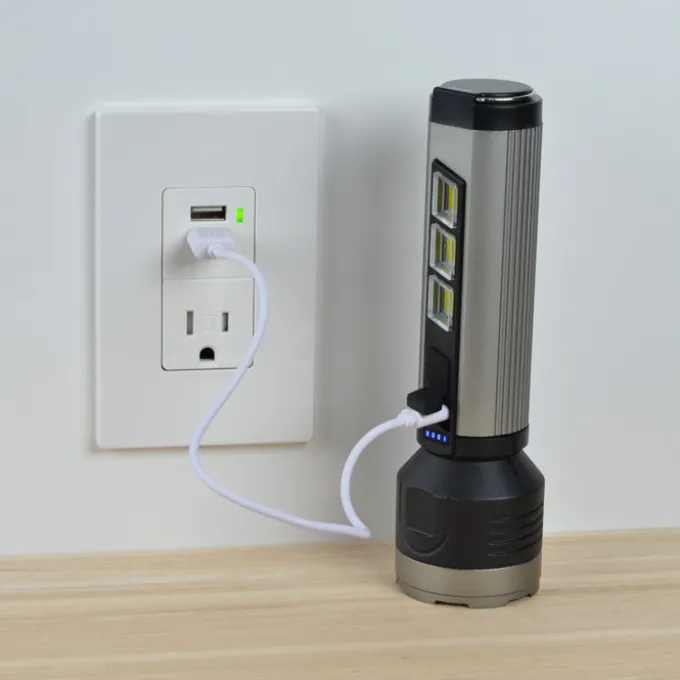 Maddox Rechargeable Flashlight