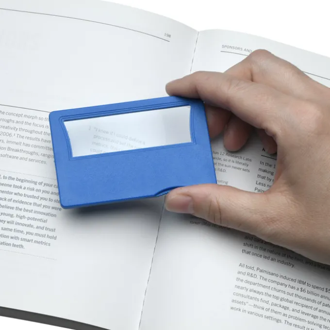 Shine On Credit Card Magnifier