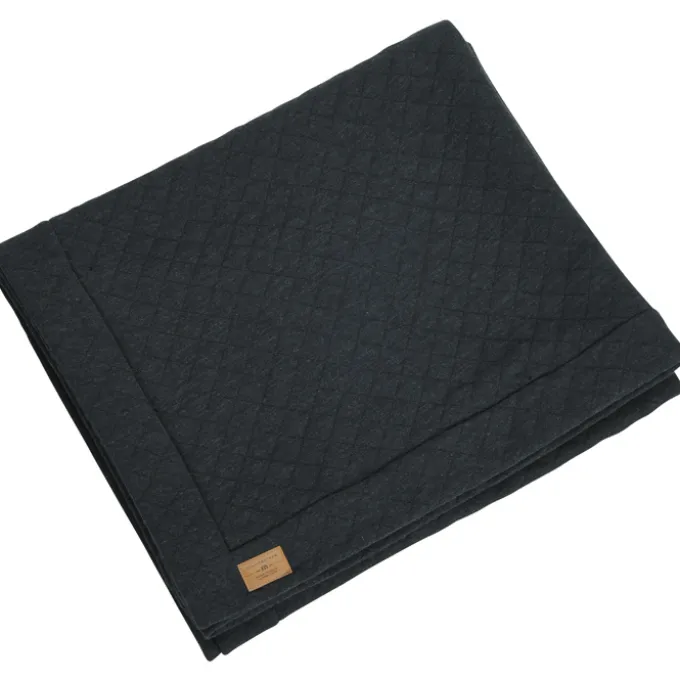 TravisMathew Diamond Quilted Blanket